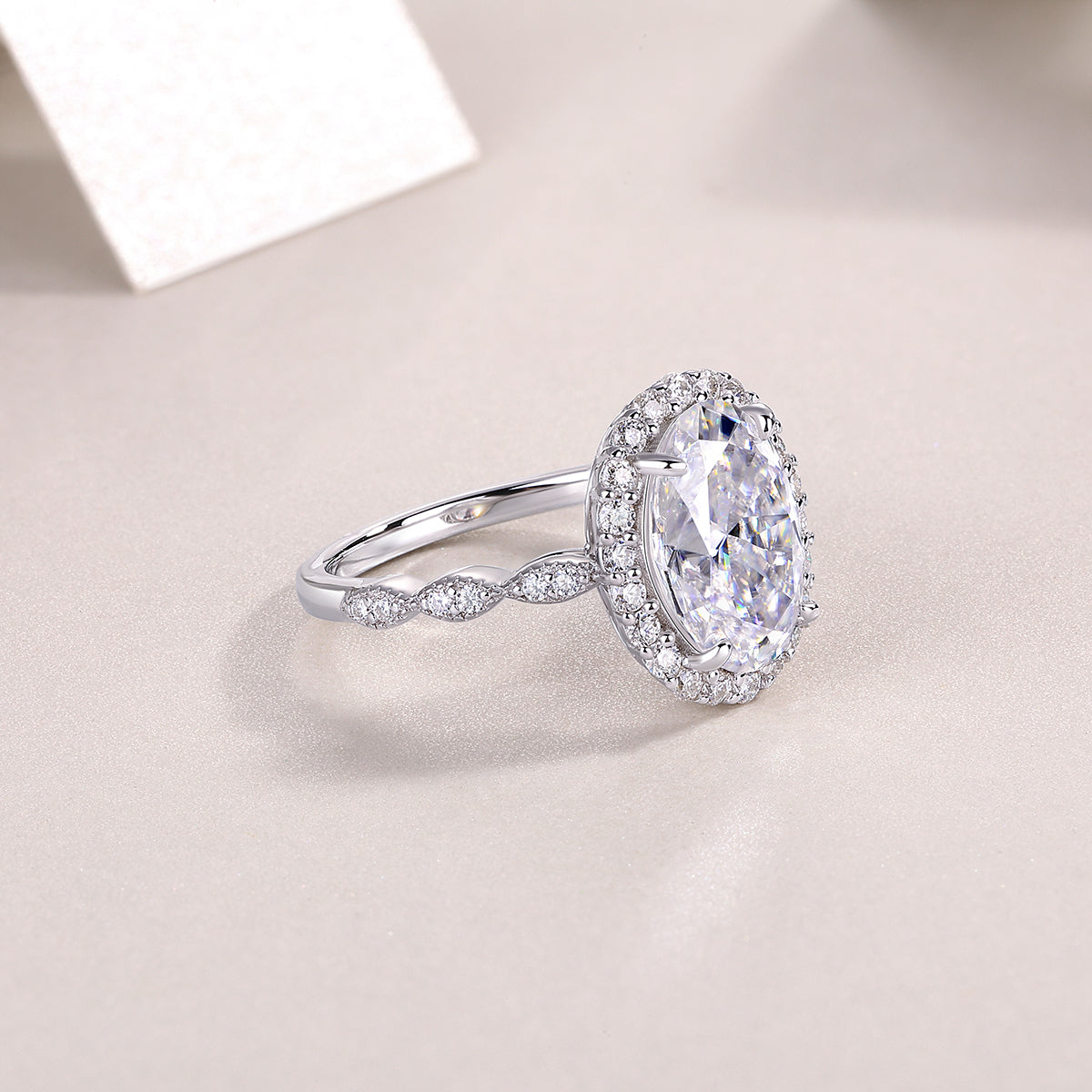 A Wedding Ring Set With  Moissanite S925 Silver
