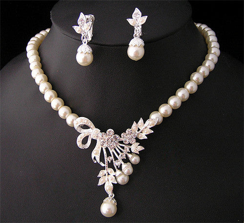 pearls, necklaces, earrings, jewelry sets