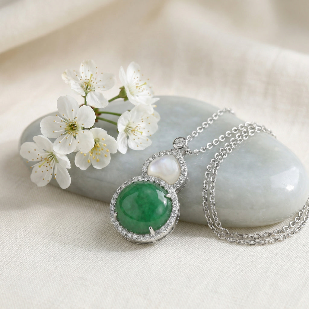 925 Sterling Silver Elegant Green Jadeite and Mother of Pearl