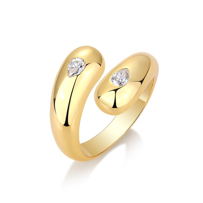 A Luxurious Jewelry Silver Ring Set