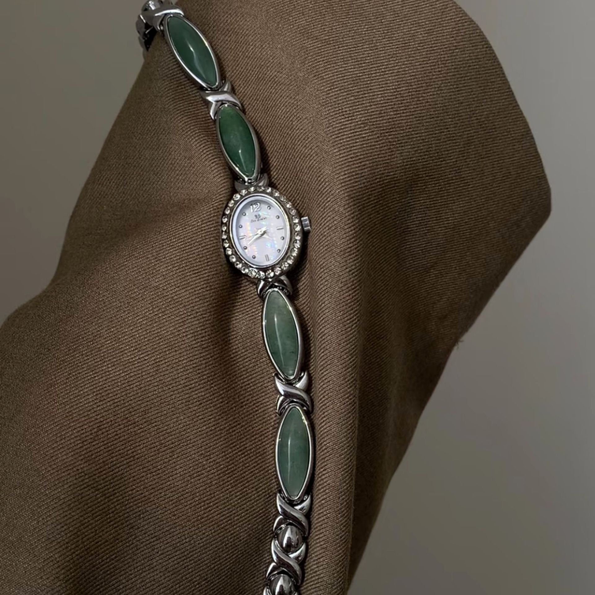 Natural Dongling Stone Hetian Jade Live Premium Chain Watch