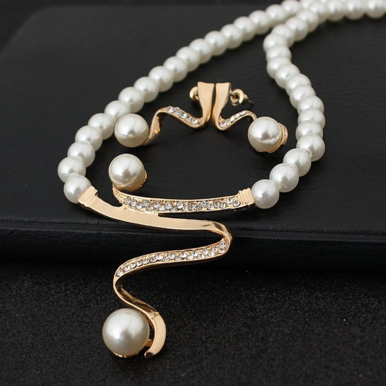 European diamond crystal pearl necklace earrings