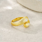 A Luxurious Jewelry Silver Ring Set
