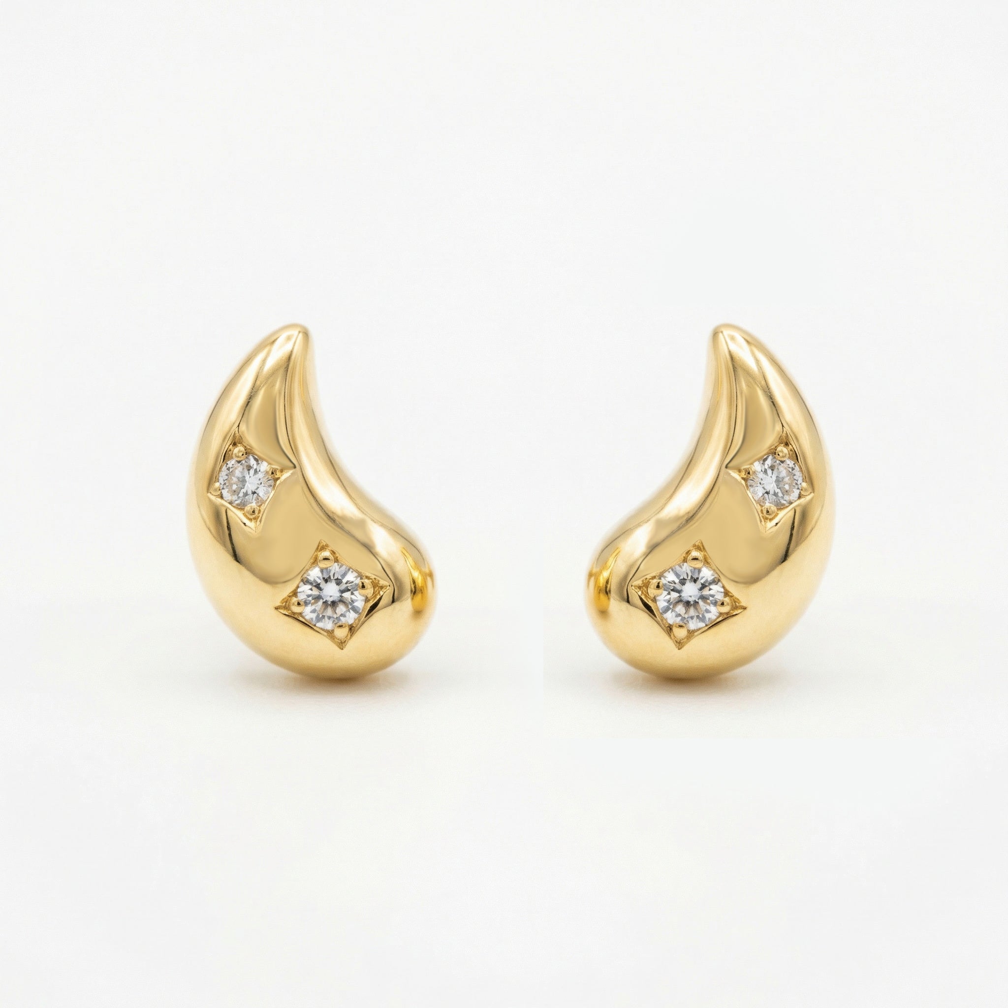 925 Sterling Silver Elegant Tear-Drop Studs