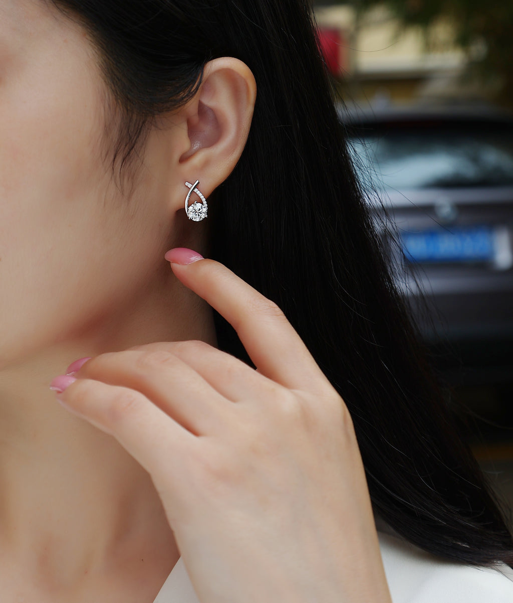 Stud Earrings Set With 1-carat Top-quality Moissanite S925