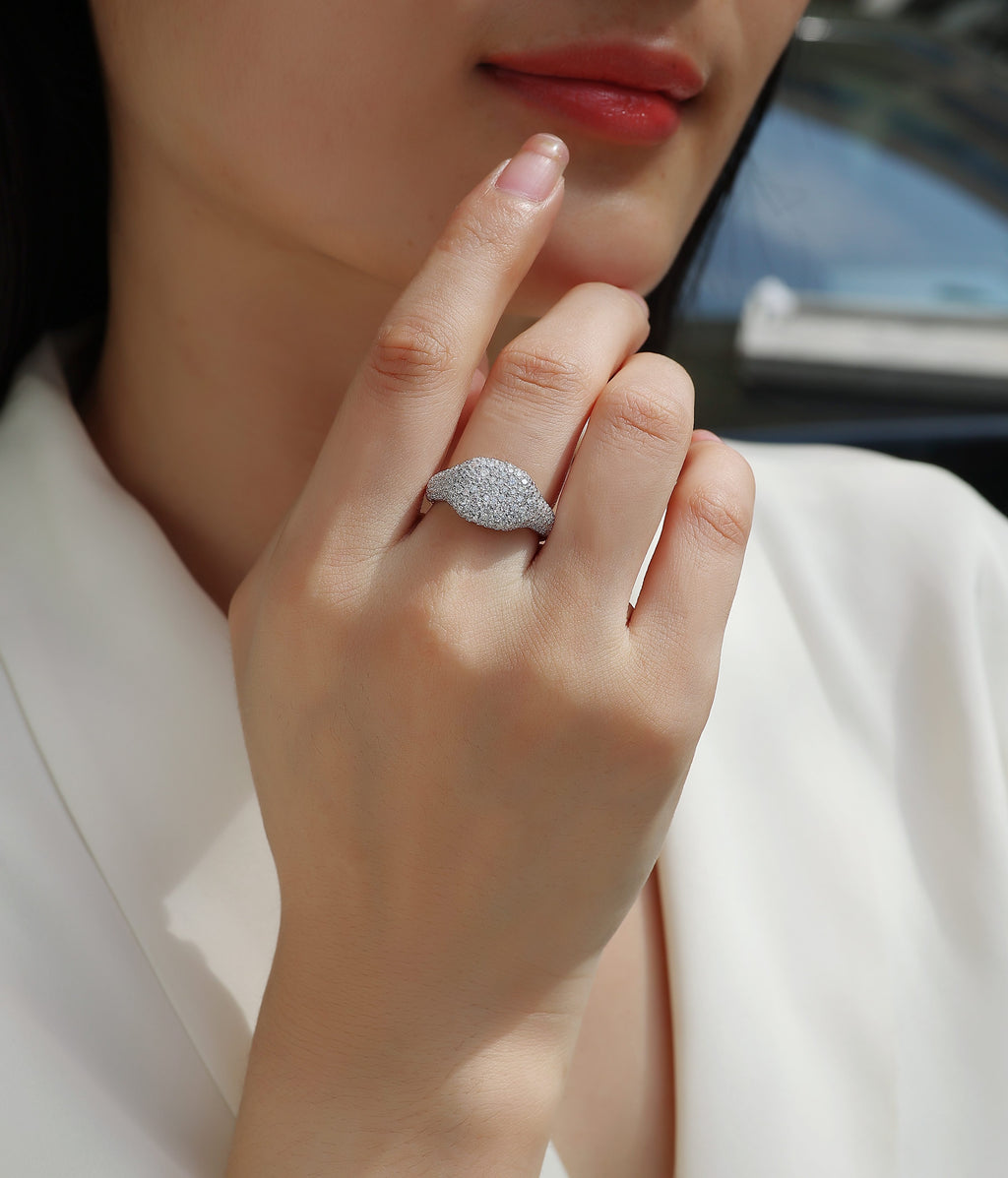 A Wedding Ring Set With  S925 Silver