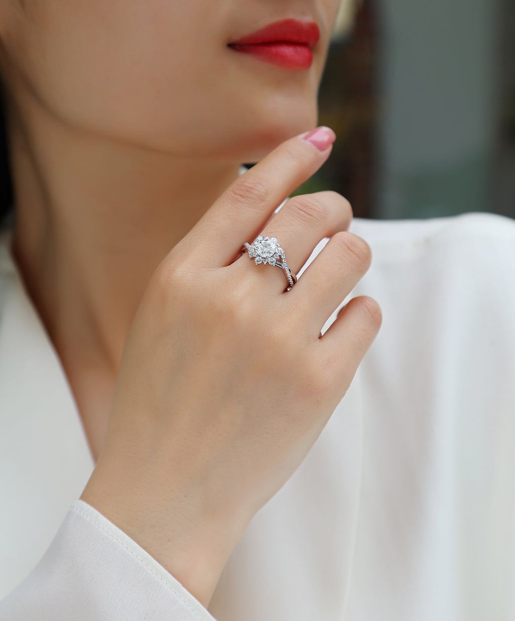 Hidden Poetry - A Wedding Ring Set With 1-carat