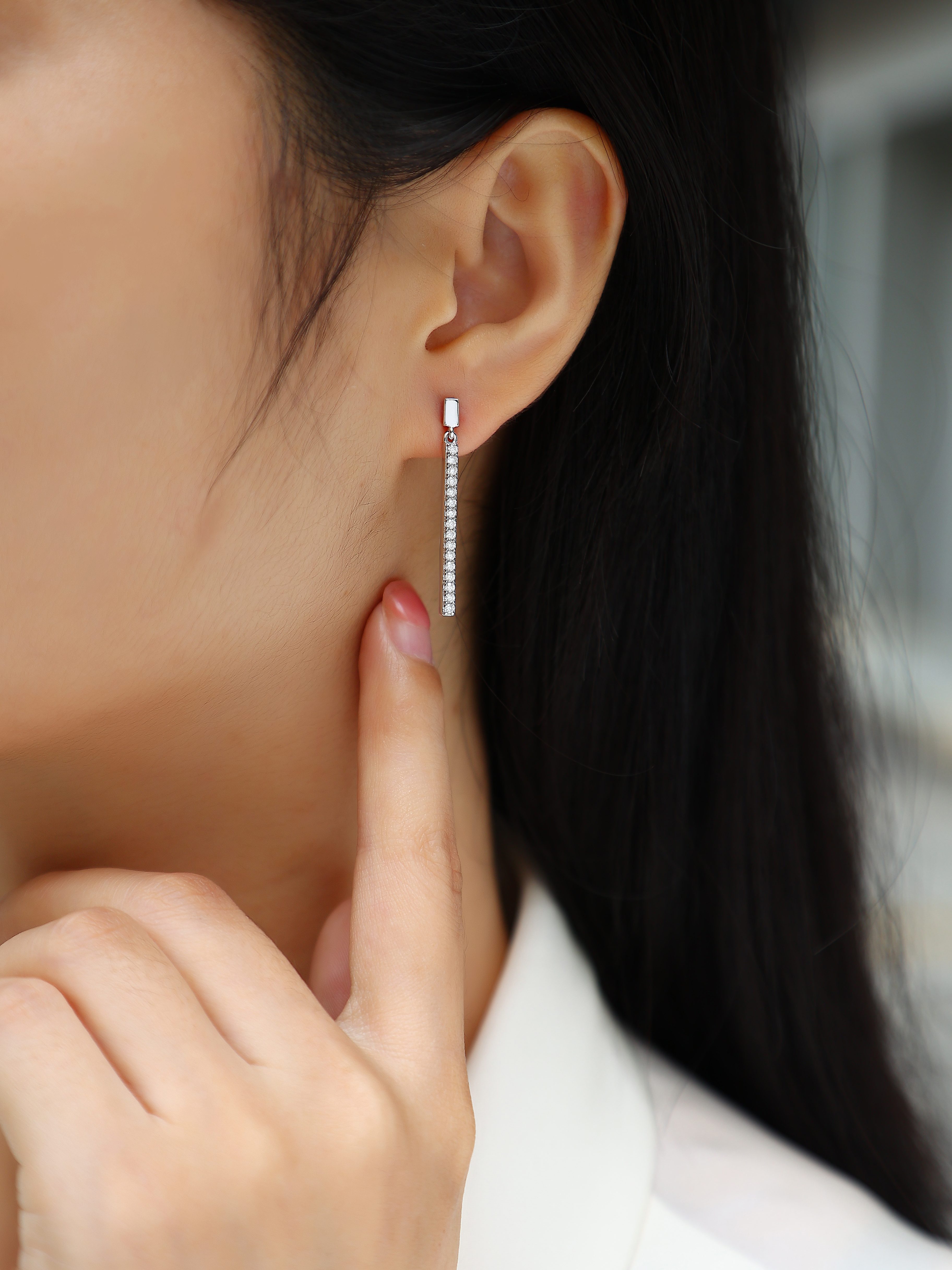 The Diamond Veil Earrings™