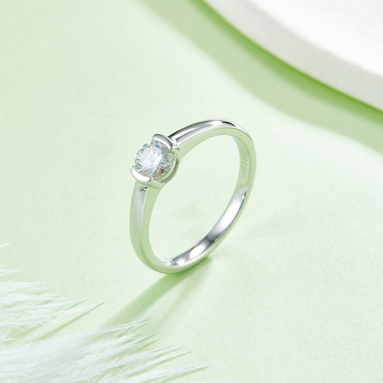 A 0.5-carat Luxury  Silver Ring Set