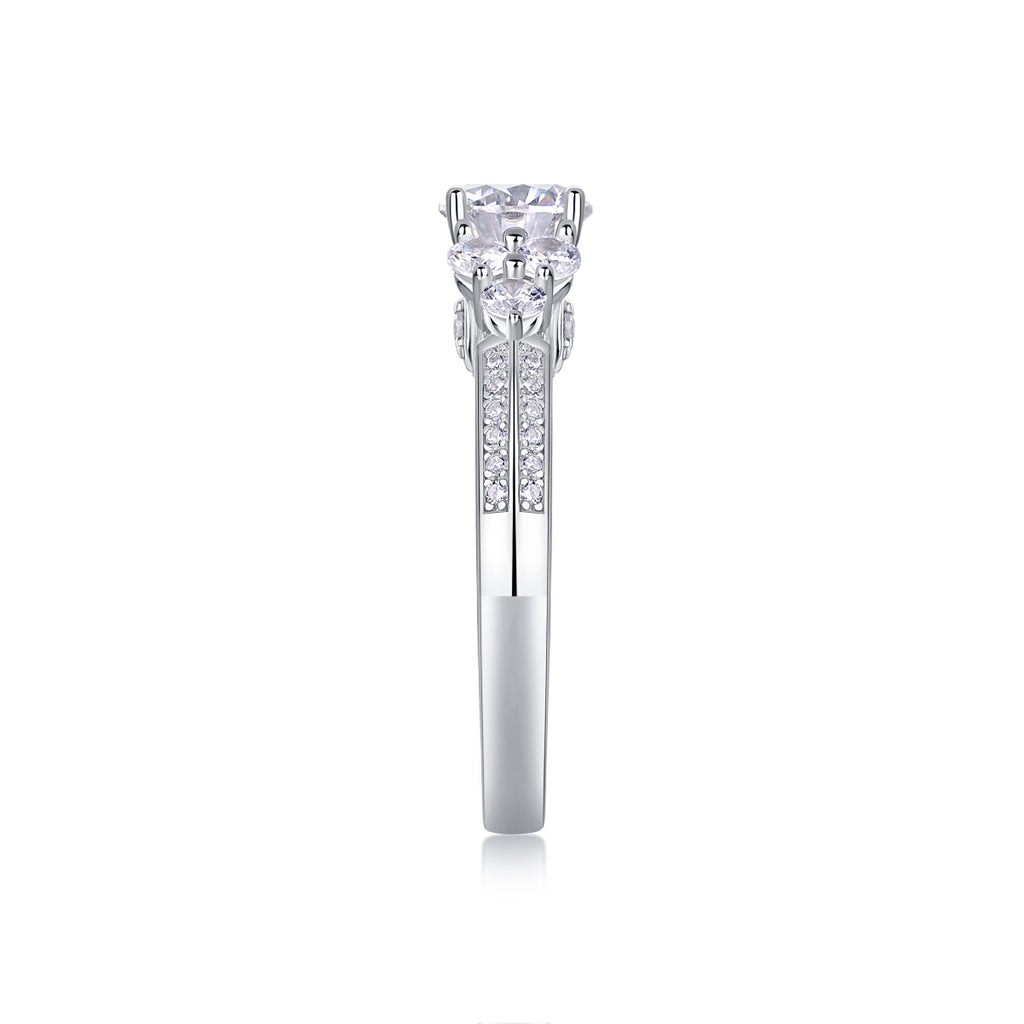 A Wedding Ring Set With 1-carat  S925 Silver