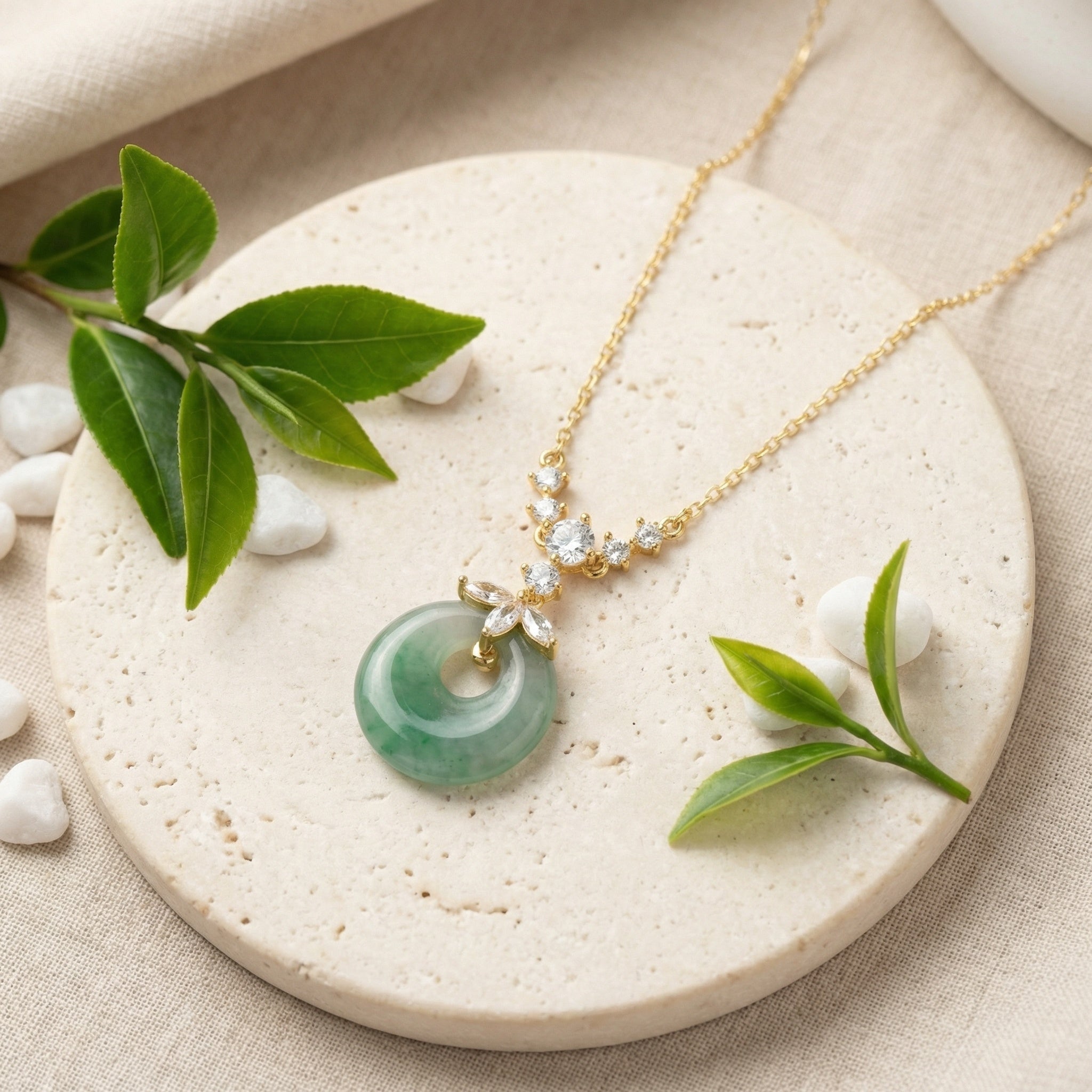 925 Sterling Silver Elegant Green Jade Donut Pendant Necklace