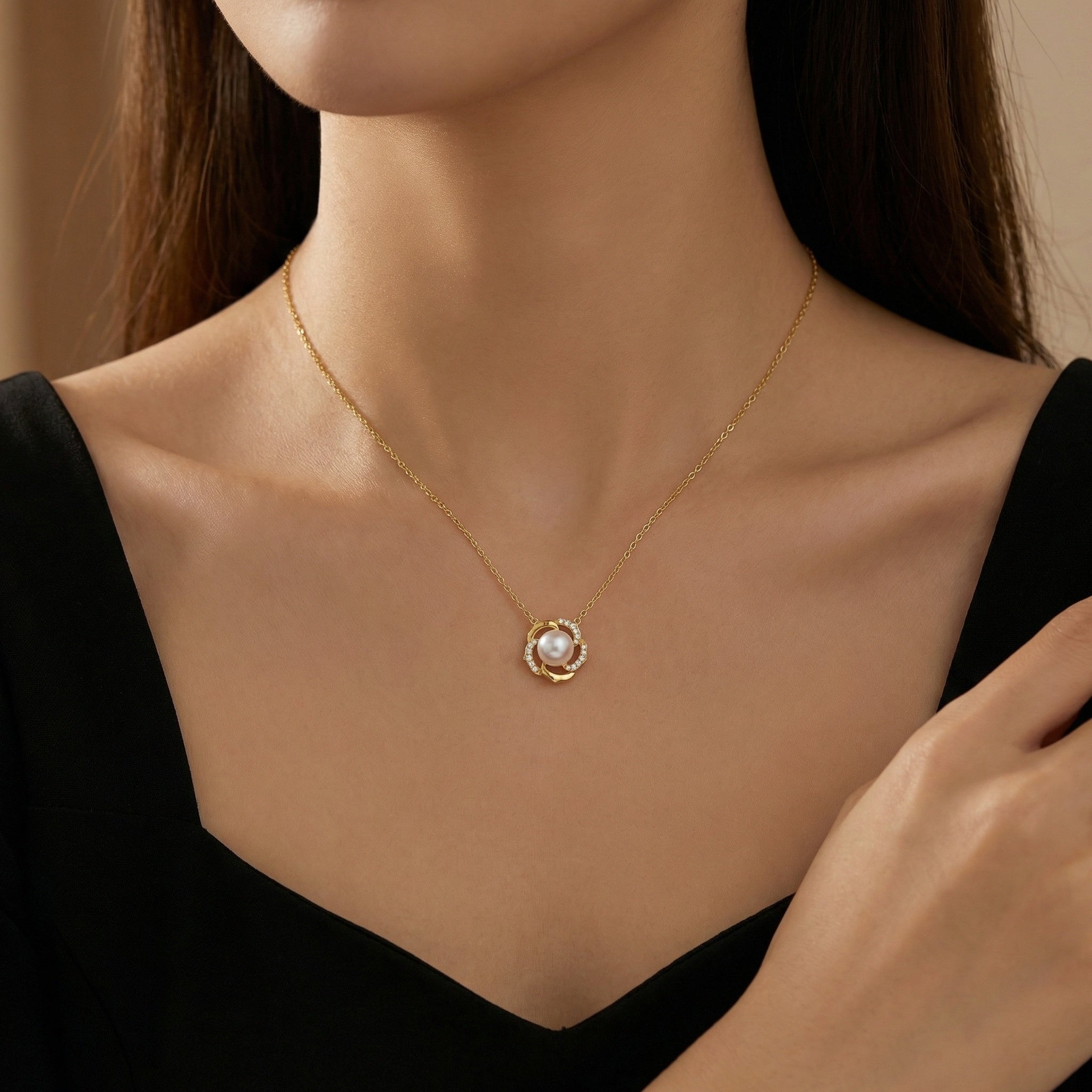 925 Sterling Silver White Pearl Floral Swirl Pendant