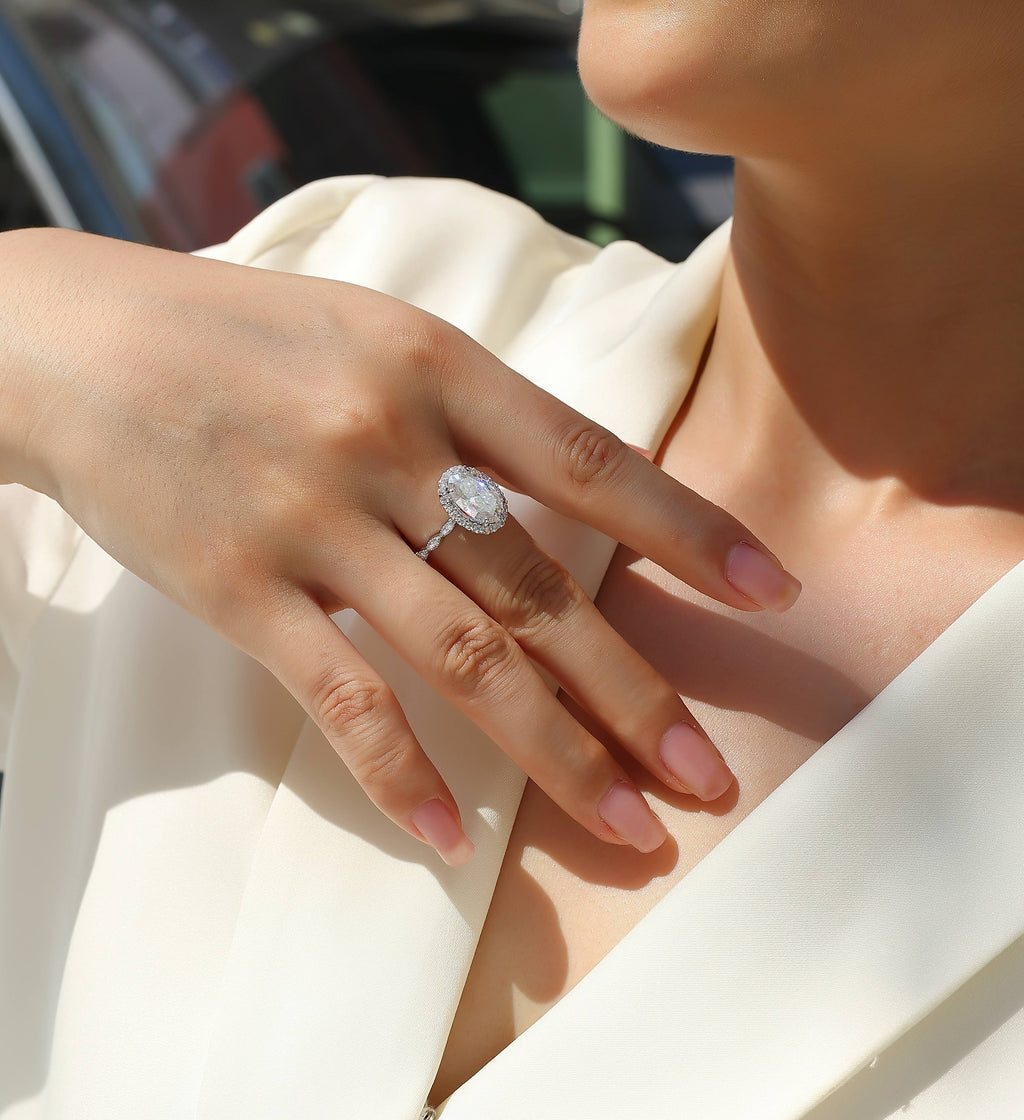 A Wedding Ring Set With  Moissanite S925 Silver