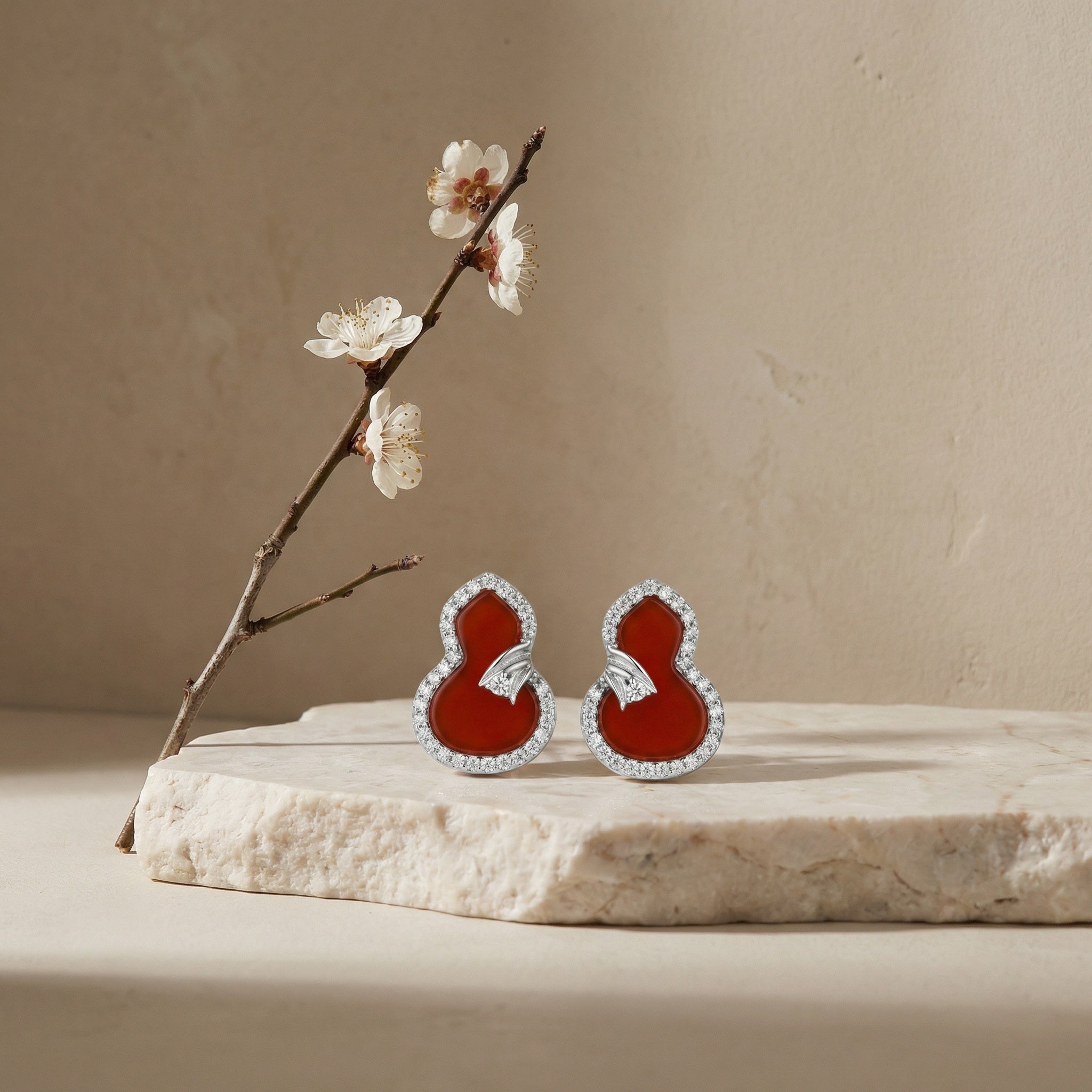 925 Sterling Silver Elegant Red Agate Calabash Stud Earrings