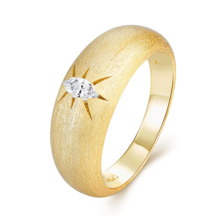 Engraved With Top-quality Moissanite, This Luxurious And Fashionable Minimalist Jewelry Set Features Silver Pieces Electroplated With Gold.