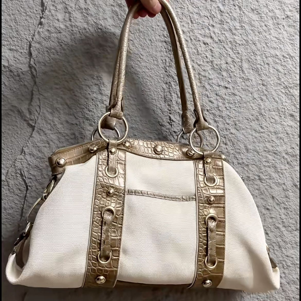 High-end Textured Underarm Bag With Studs