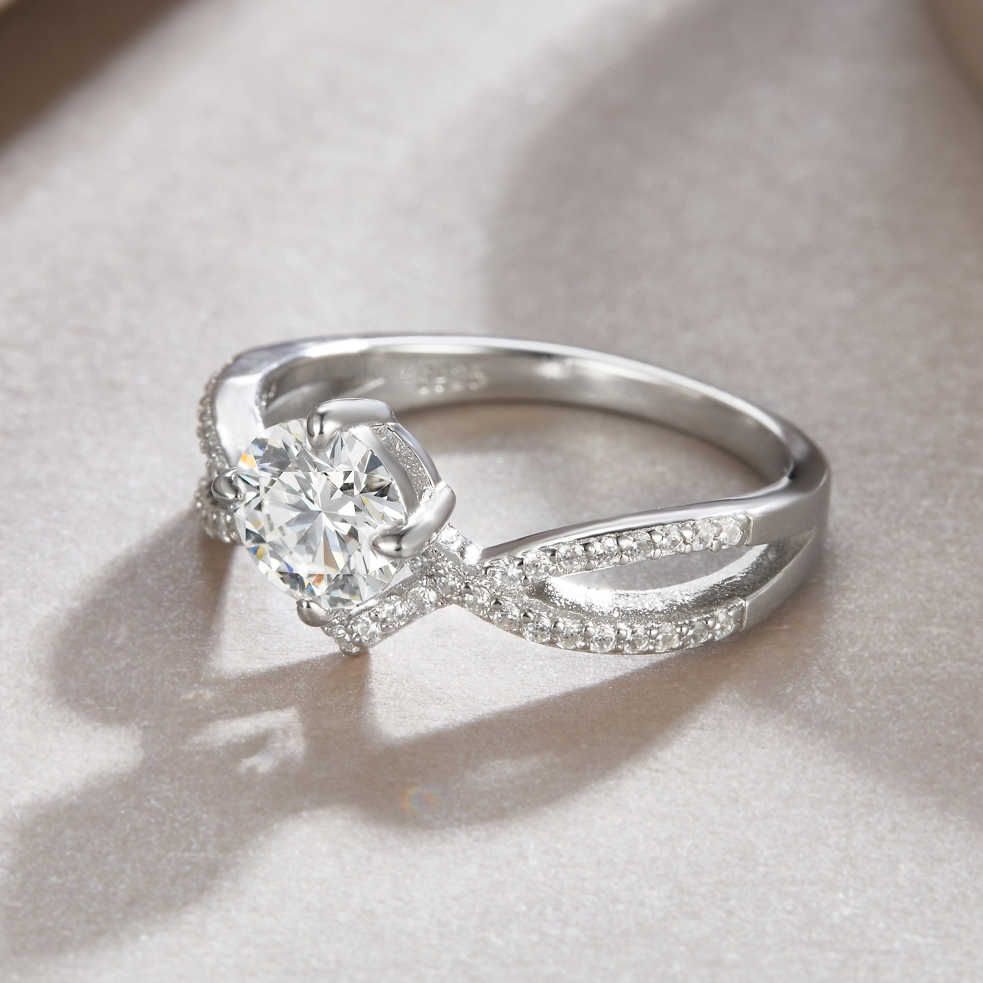 Sacred Vow - A Wedding Ring Set With 2-carat