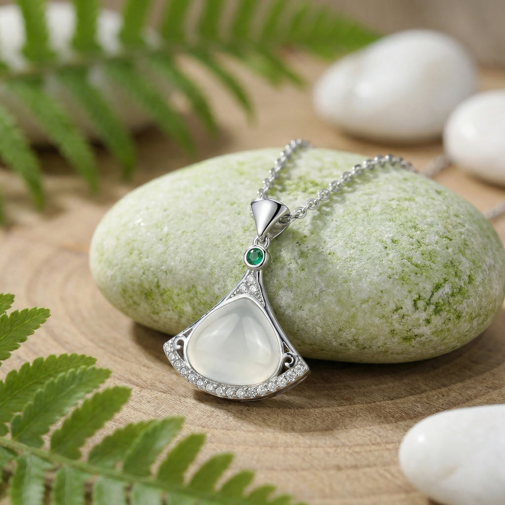 925 Sterling Silver Elegant Fan-Shaped Necklace