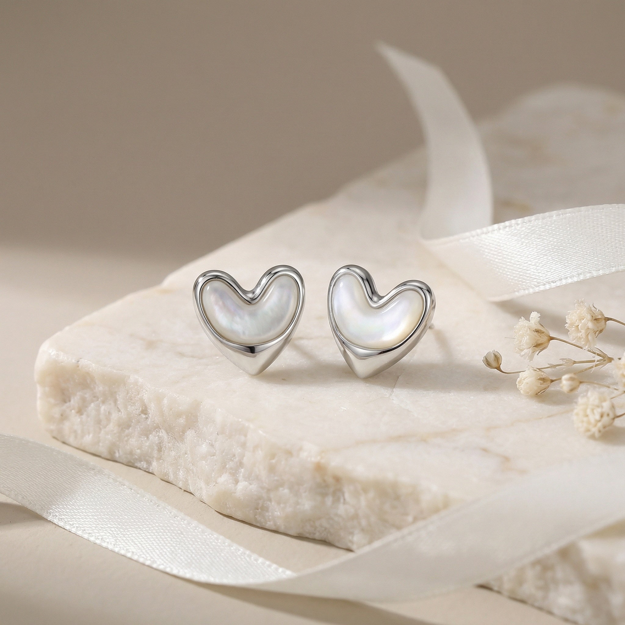 925 Sterling Silver Elegant Mother-of-Pearl Heart Stud Earrings