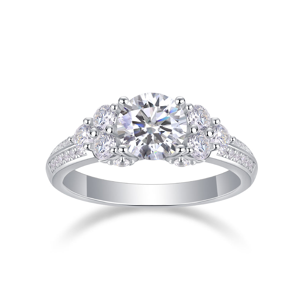 A Wedding Ring Set With 1-carat  S925 Silver
